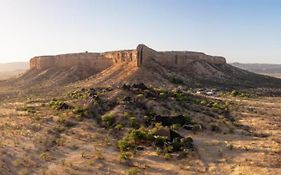 Vingerklip Lodge  Namibia